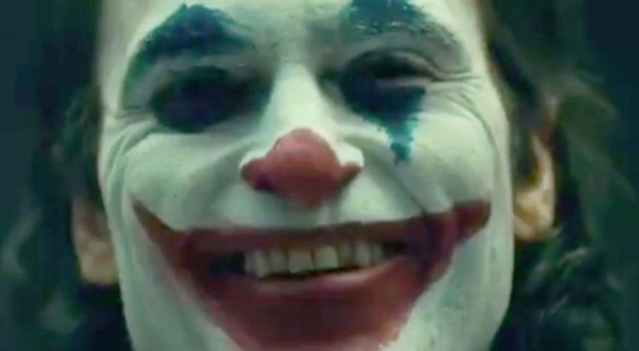 Joker: Ecco Joaquin Phoenix in un primo trailer!