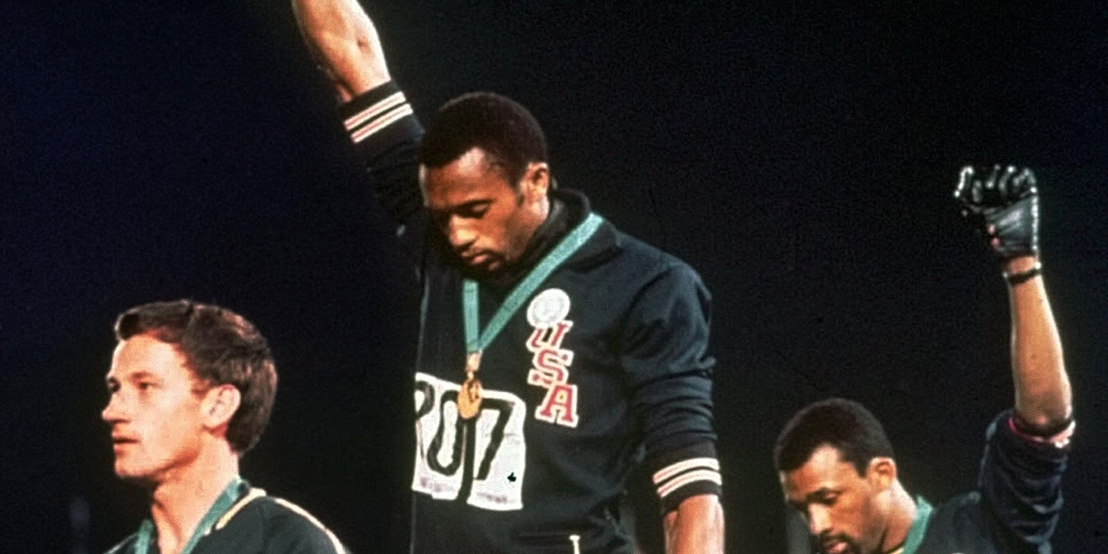 18 Ottobre 1968: 51 anni fa alle Olimpiadi il famoso gesto di Smith e Carlos contro il razzismo