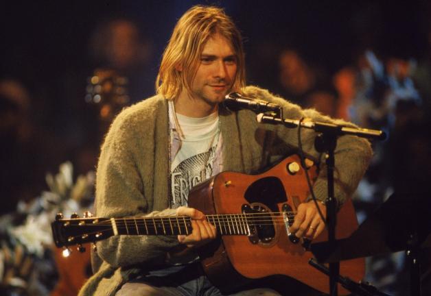 Il cardigan di Kurt Cobain dell’MTV Unplugged all’asta ad una cifra record