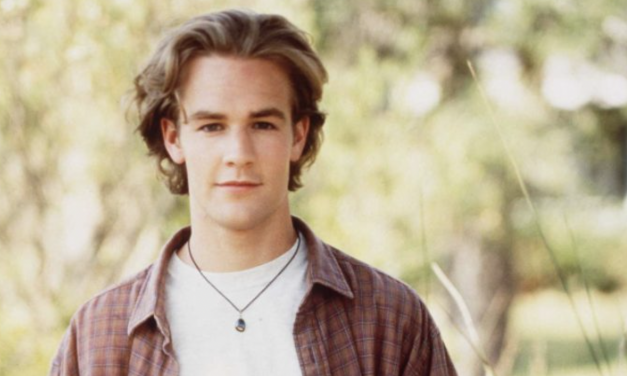 James Van Der Beek vende i cimeli di ‘Dawson’s Creek’ all’asta, per pagare le cure per il cancro: “Ho custodito questi tesori per anni, in attesa del momento giusto”