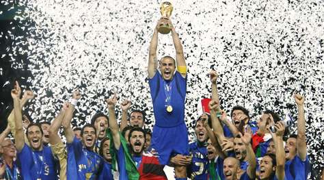 Cannavaro: “La Coppa del Mondo del 2006? L’abbiamo rotta a Roma…”