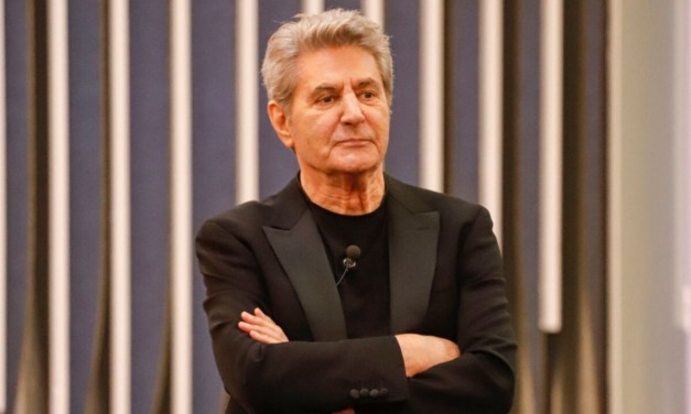Fausto Leali: “Celentano? Non mi ha voluto. Ho venduto 3 milioni e mezzo di copie con ‘A chi’, poteva stare più attento!”