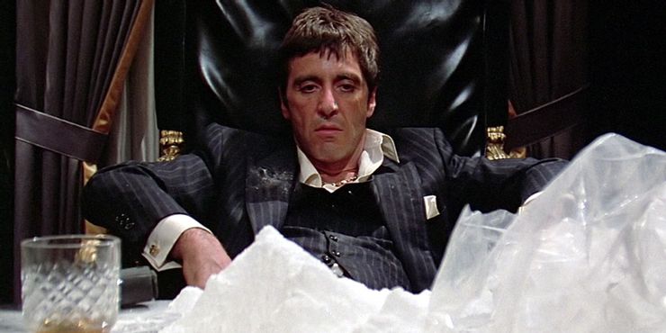 Scarface, la coca finta sul set, Pacino: “Il mio naso cambiò dopo il film, non so cosa ci fosse dentro”