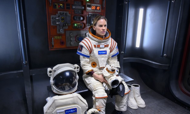 Away: la recensione della nuova serie Netflix e il trailer