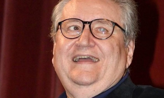 Vincenzo Mollica: “Devo tenere a bada il Parkinson, il diabete e la cecità. Non sono malattie facili, ma tengo sempre il sorriso”