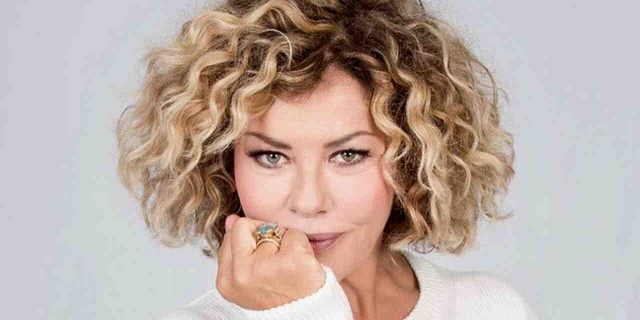 Eva Grimaldi: “A casa siamo cresciuti con gli aiuti della Caritas… negli anni ’80 cominciai con la droga”