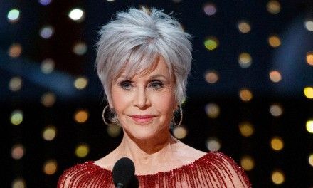 Jane Fonda provoca: “Il Coronavirus è un dono di Dio alla sinistra”