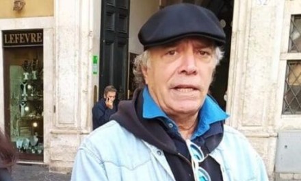 Enrico Montesano a Trieste: “Il Green Pass è una cosa inutile”