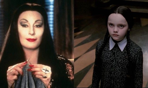 La famiglia Addams: il vestito che non faceva respirare Anjelica Huston e la protesta di Christina Ricci per Zio Fester