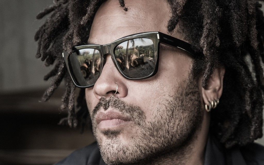 Lenny Kravitz, a 56 anni un fisico mozzafiato da vero sex symbol