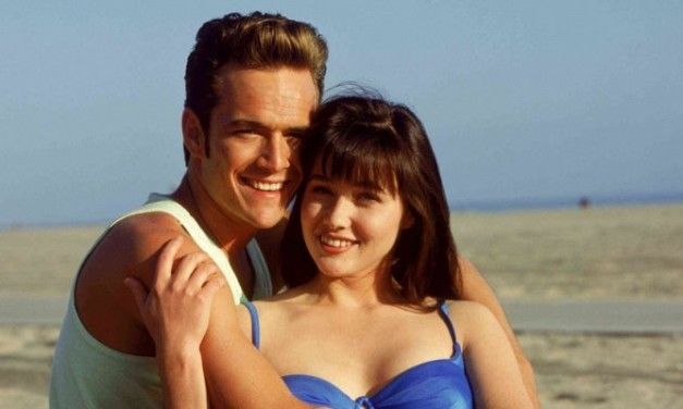 Luke Perry nel 1992: “Il mio primo bacio con Shannen? Difficile, urlavo ed ero molto frustrato”