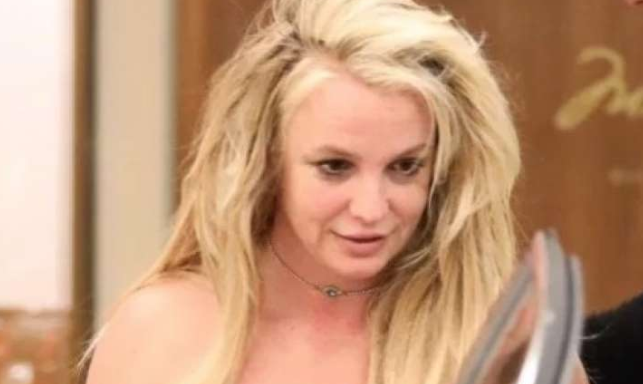 Britney Spears: “Ho paura di mio padre, non mi esibirò più fino a che…”