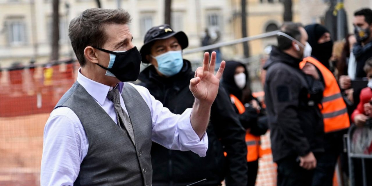 Mission: Impossible, Tom Cruise torna a Roma e si ferma a parlare con i fan