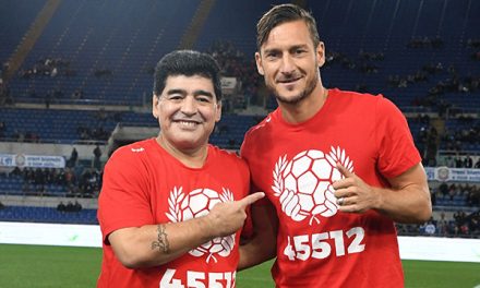 Francesco Totti: “Maradona non è morto, è ancora qui con noi, era il calcio e fuori dal campo era una persona straordinaria”