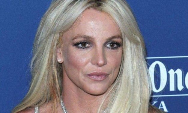 Britney Spears: la cantante chiede la rimozione del padre dal ruolo di suo co-tutore