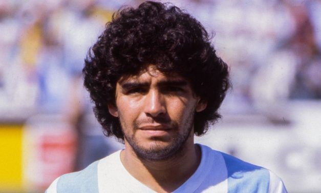 Diego Armando Maradona è morto a 60 anni