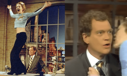 Quella volta in cui nel 1995 Drew Barrymore mostrò il seno a David Letterman in diretta