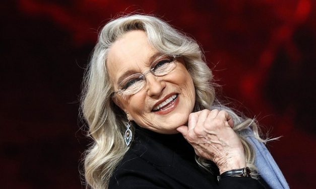 Eleonora Giorgi: “La mia carriera è stata bruscamente interrotta non per mia volontà. Oggi sembra vietata la grazia e la bellezza”