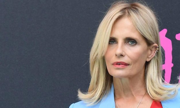 Isabella Ferrari: “Non mi scandalizza spogliarmi. A 55 anni non mi sento per niente vecchia”