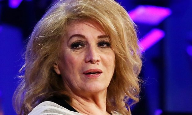 Iva Zanicchi: “Sono in ospedale per polmonite bilaterale”