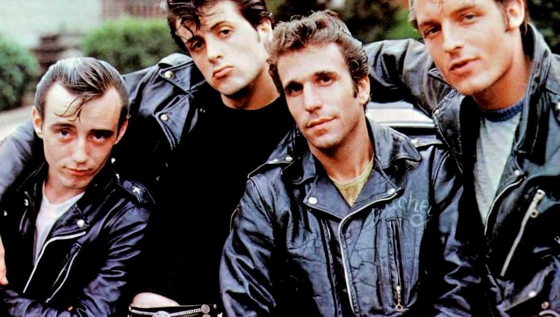 Happy Days – La banda dei fiori di pesco: Stallone fu pagato con 25 t-shirt…e il titolo cambiato in Italia per “Fonzie”