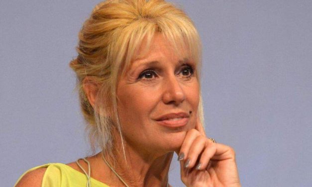 Maria Teresa Ruta, infortunio a Tale e quale show: “Tecnicamente alla quarta puntata Maria Teresa Ruta passa il testimone a Guenda Goria”