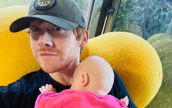 Rupert Grint in versione papà posta la prima foto di sua figlia