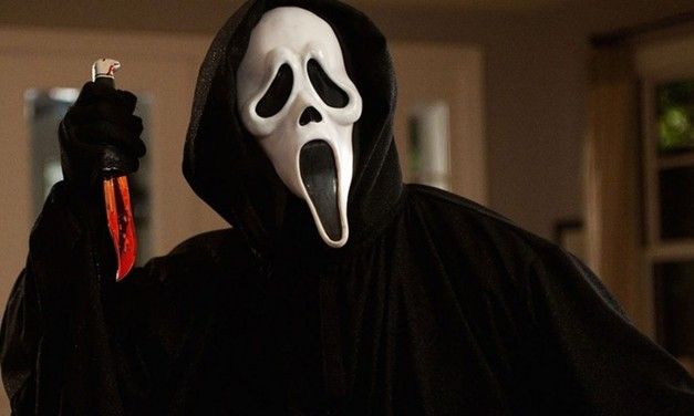 Scream: l’ispirazione per la maschera, la scena finale girata in 21 notti, i camei e le citazioni horror