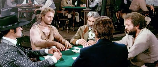 Continuavano a chiamarlo Trinità…le mani di Terence Hill nella scena del poker non erano le sue