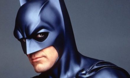 The Flash, George Clooney tornerà come Batman? “Non hanno richiesto i miei capezzoli” risponde l’attore