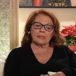 Valeria Fabrizi: “A 40 anni facevo le copertine su Playboy. Zero ritocchi. Per curare la pelle mi tiro degli schiaffi prima di coricarmi”