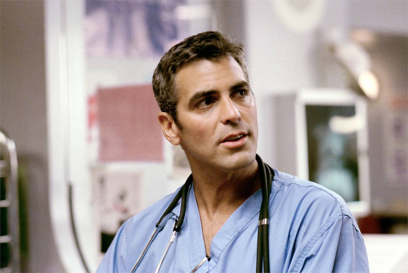 Clooney ricorda Doug Ross, il suo personaggio in «E.R.» "Ora mi mette nei guai" Noi