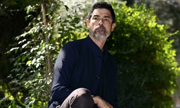 Alessandro Gassmann: «Spero che a chi non si vaccina sia vietato entrare nei negozi e nei ristoranti»