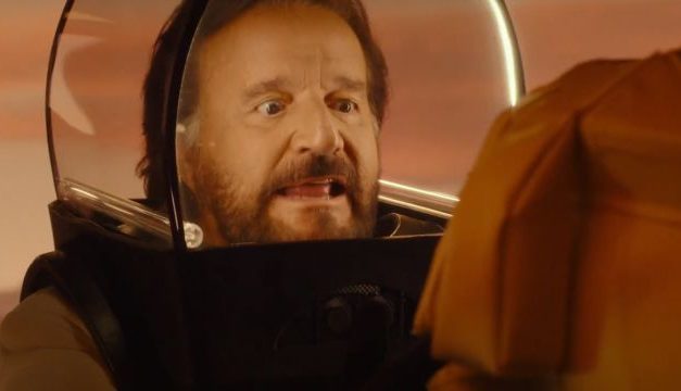 “In Vacanza su Marte” meglio di “Tenet”: Christian De Sica beffa Nolan