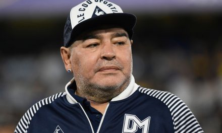 Maradona, l’esito dell’autopsia: la morte dopo una lenta agonia