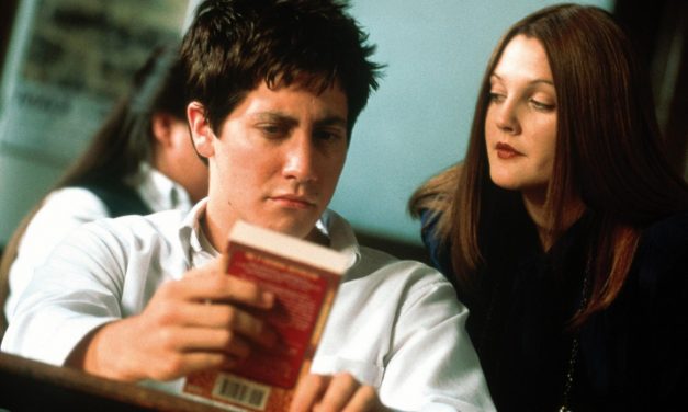 Jake Gyllenhaal festeggia i 20 anni di “Donnie Darko” e pubblica le foto della sceneggiatura originale