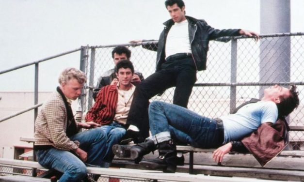 Grease, alcuni utenti accusano il film di omofobia e sessismo