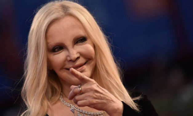 Patty Pravo: “Gli amori che mi hanno attribuito? Erano quasi tutti veri. Ero senza vergogna, per me la vergogna non è mai arrivata”