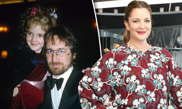 Drew Barrymore mandò un regalo a Steven Spielberg per scusarsi del suo nudo a Playboy