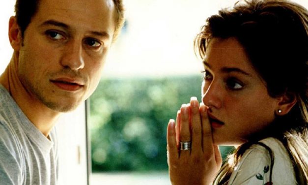 L’ultimo bacio: dalla coltellata reale della Mezzogiorno ad Accorsi, al remake americano, tutte le curiosità