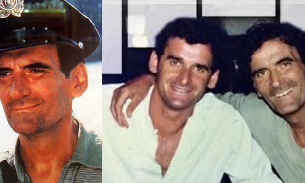 Il Postino, la storia del forte legame tra Troisi e la sua controfigura: “Nonostante la malattia, aveva sempre il sorriso”