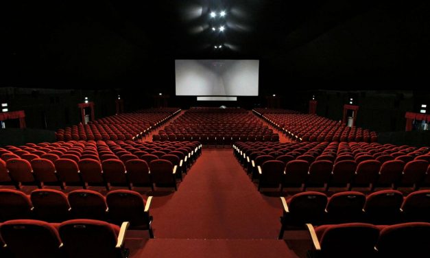 Riaprono cinema, teatri, musei ed eventi all’aperto: ecco la data stabilita