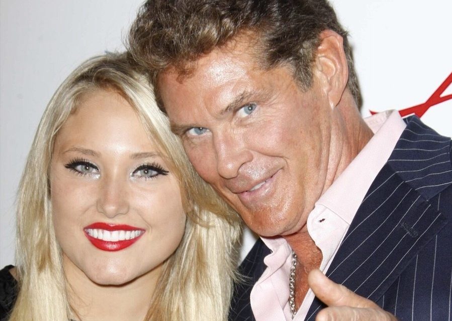La figlia di David Hasselhoff, prima modella curvy su Playboy: “Papà è orgoglioso di me”