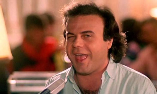 Vacanze di Natale, Calà su Maracaibo: “Tutti pensano che mi sia arricchito con i diritti di quella canzone. Ma non è mia, è di Lu Colombo!”