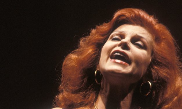 Milva, Pippo Baudo: “Il suo timbro mi aveva incantato, in Italia non siamo stati generosi con lei”