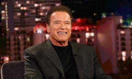 Arnold Schwarzenegger sulla foto di Will Smith in mutande: “Will povero bambino, piango per te”