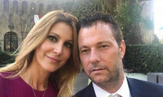 Adriana Volpe, il marito furioso la accusa di tradimento: “Un altro uomo nudo davanti a mia figlia”