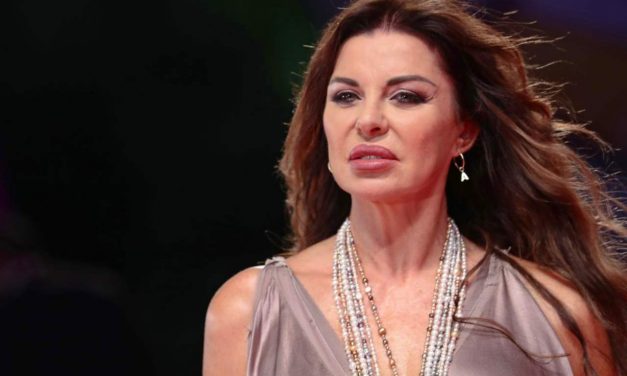 Alba Parietti rivela: “Ero ossessionata dal sesso. Il mio sogno erotico? Padre Georg”