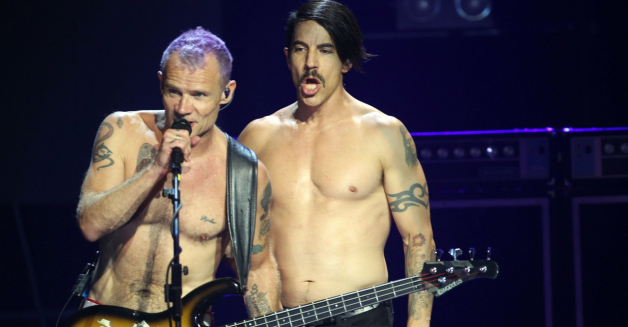 Red Hot Chili Peppers, Flea: “Nei nostri giorni da drogati, Anthony e io ci chiamavamo i fratelli Siringa”