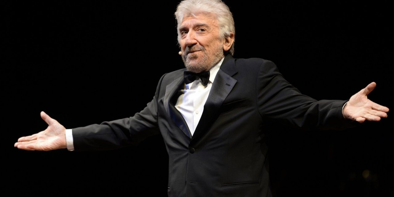 Gigi Proietti, le sue ceneri sepolte in Umbria perché non c’è posto nei cimiteri di Roma